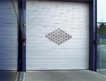 Промышленные рулонные ворота Hormann (Херман) серии Decoterm с остеклением типа ромб.